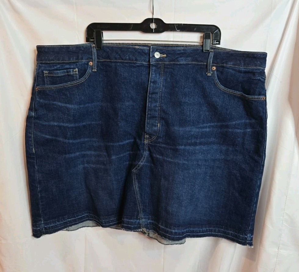 Old Navy women plus sz 26 High-Rise Secret-Smooth pockets Denim Mini Skirt