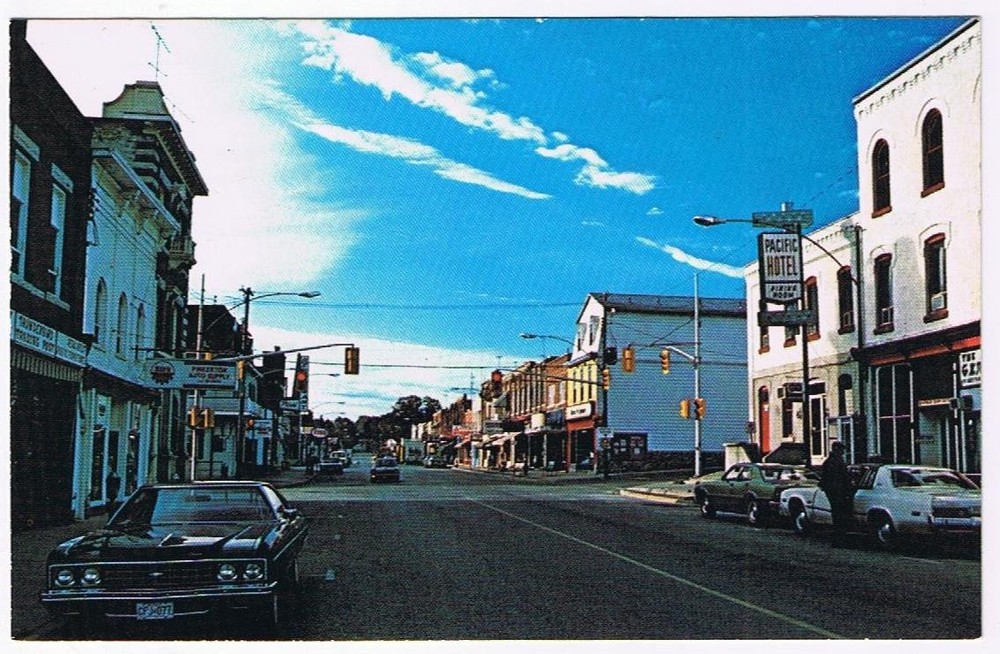 Ontario Postcard Wiarton Berford Street Older Cars