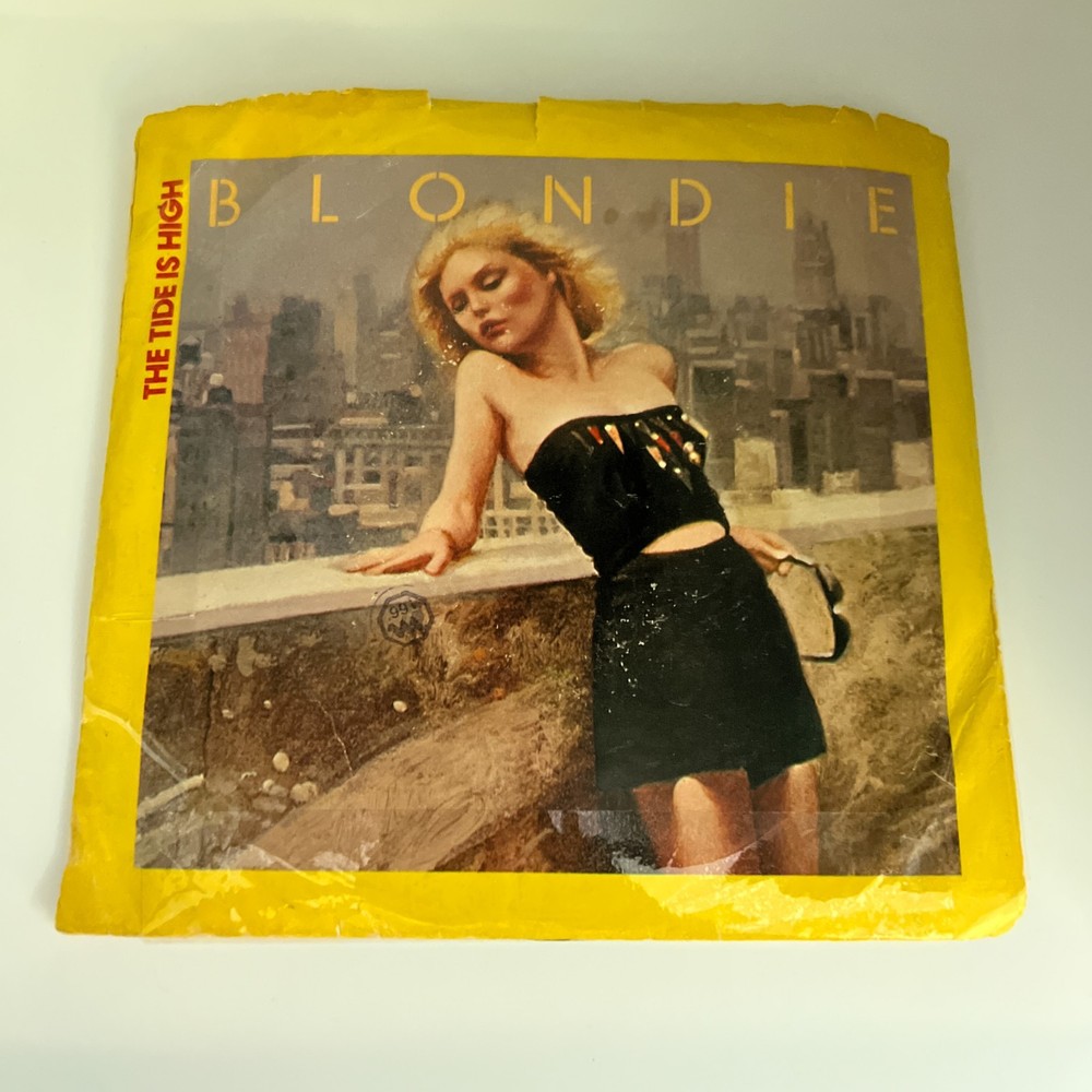Vinyl 45 RPM Record - Blondie The Tide Is High / Suzy and Jeffrey