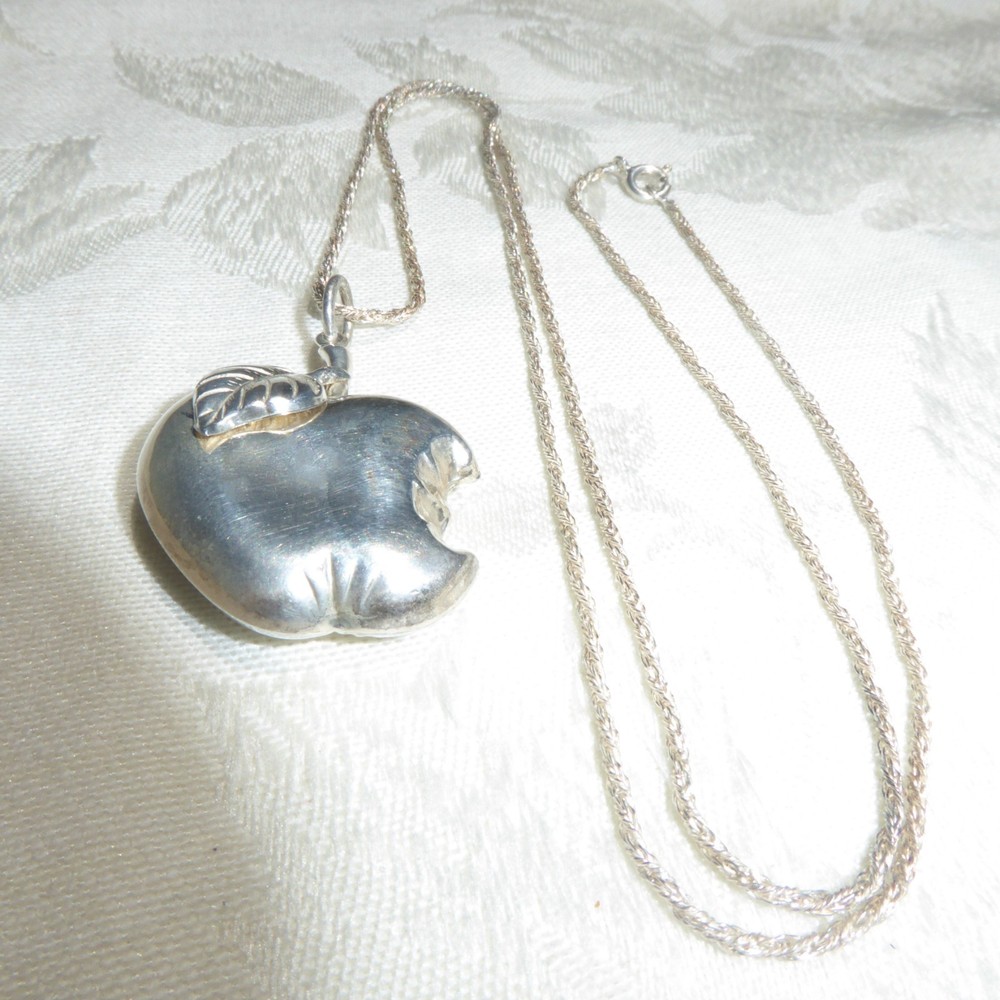 Wonderful Vintage Sterling Silver 925 Bitten Apple Pendant Necklace 24