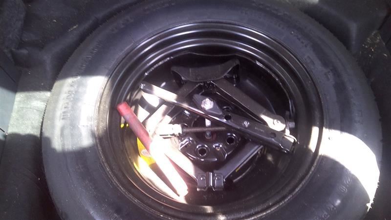 PATRIOT   2011 Jack 996578911 NO FOAM TRAY NO SPARE TIRE