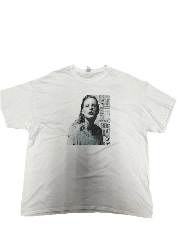 Y2k Vintage Taylor Swift Tour Shirt White T-Shirt Size Large