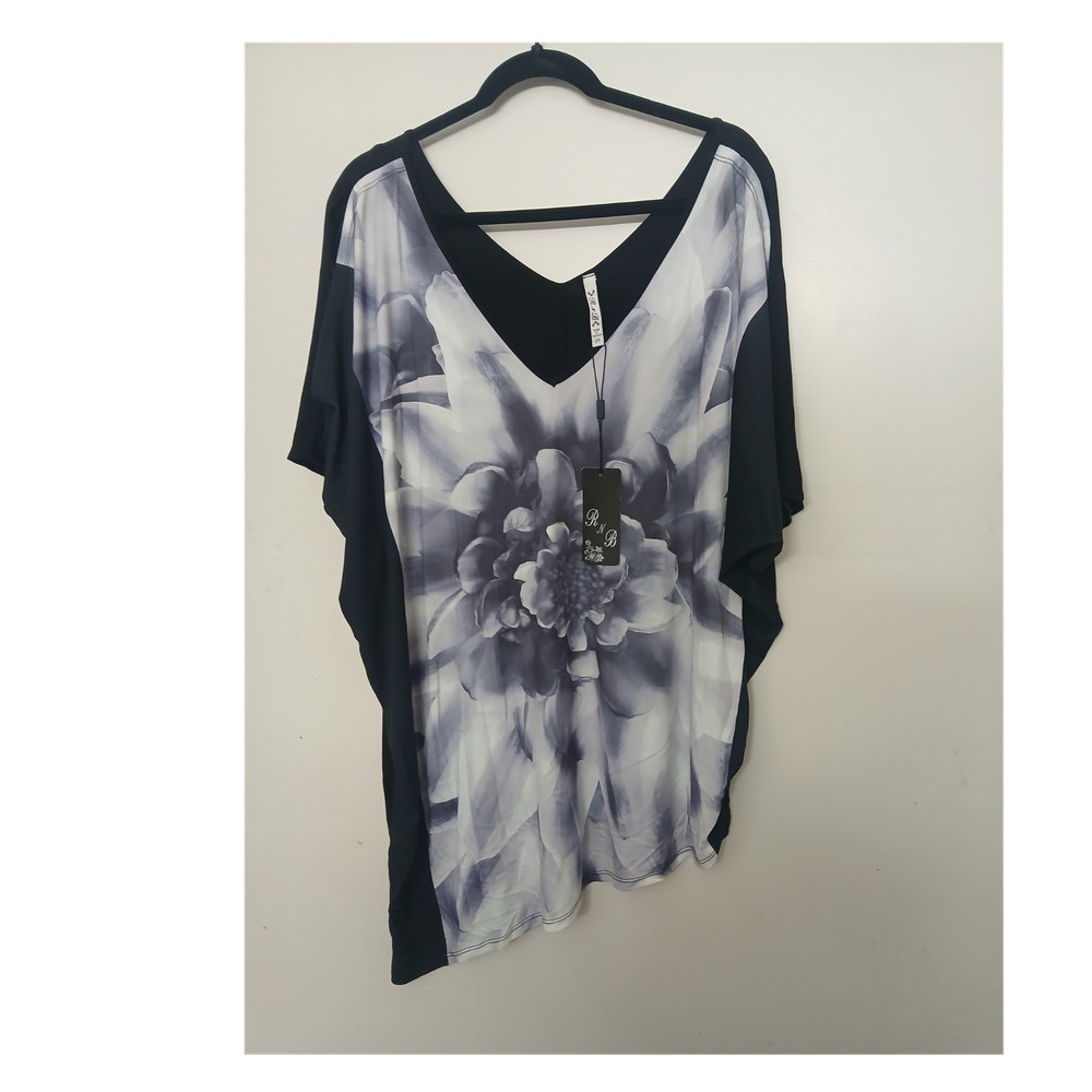 RMB Floral Print V-Neck Short Sleeve Blouse Black White Gray Plus 2X Women's