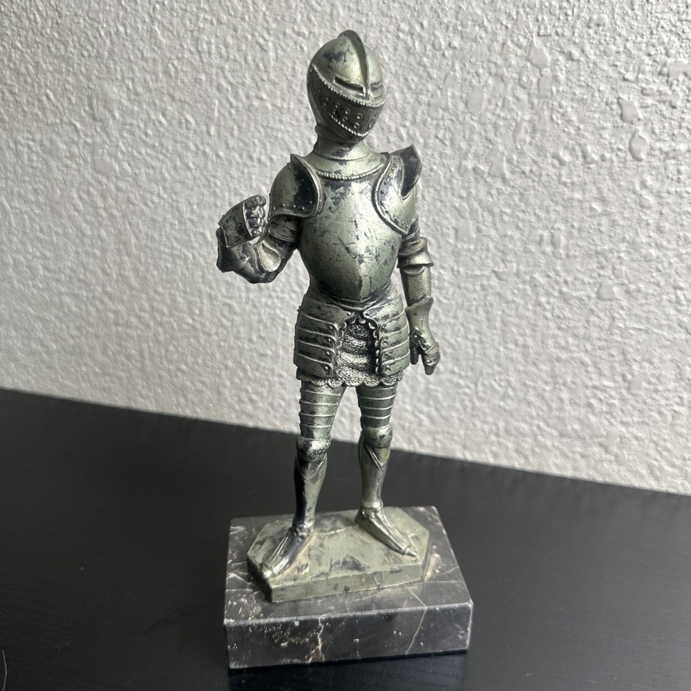Vintage 1969 Depose Italy Knight On Marble Figure Fontanini Polymer Resin 8 Inch