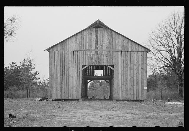 Photo:1930s Wooden Barn Farm Building Rural Landscape
