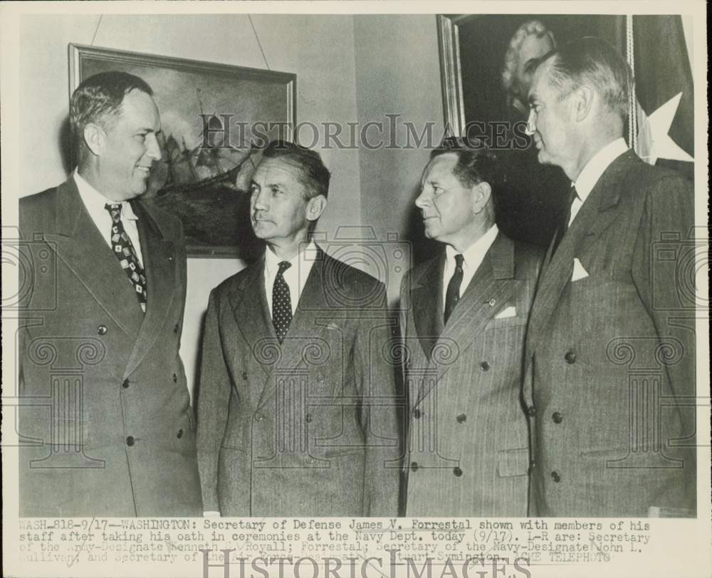 1947 Press Photo Secy. James V. Forrestal with members of his staff, Wash., D.C.