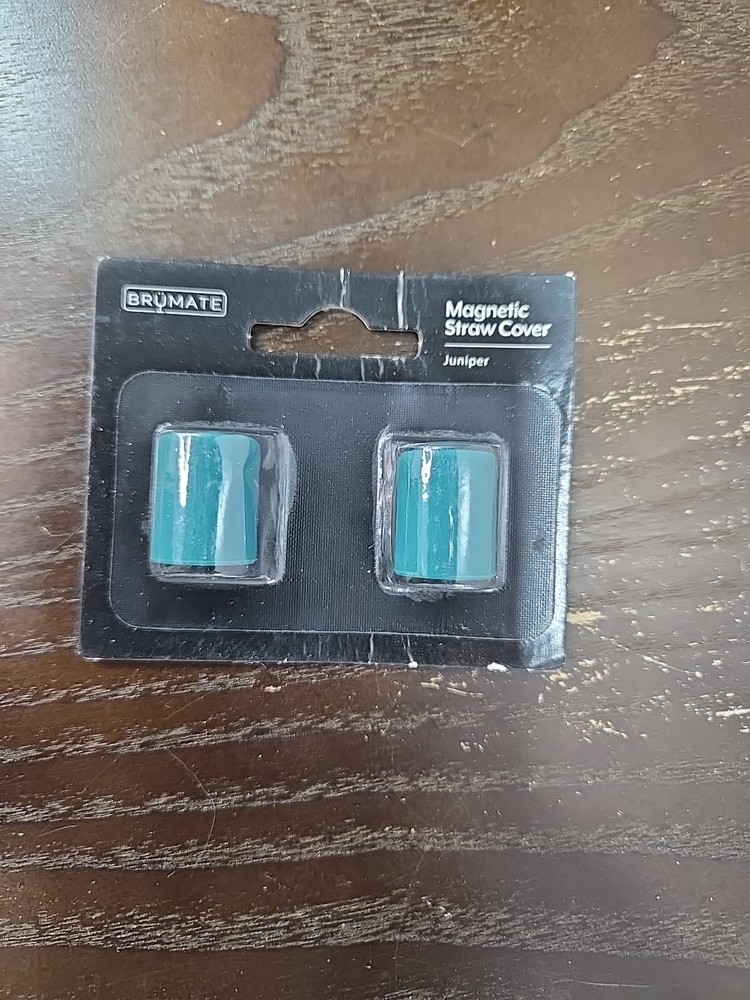 BruMate Era Magnetic Straw Cover / Color: Juniper