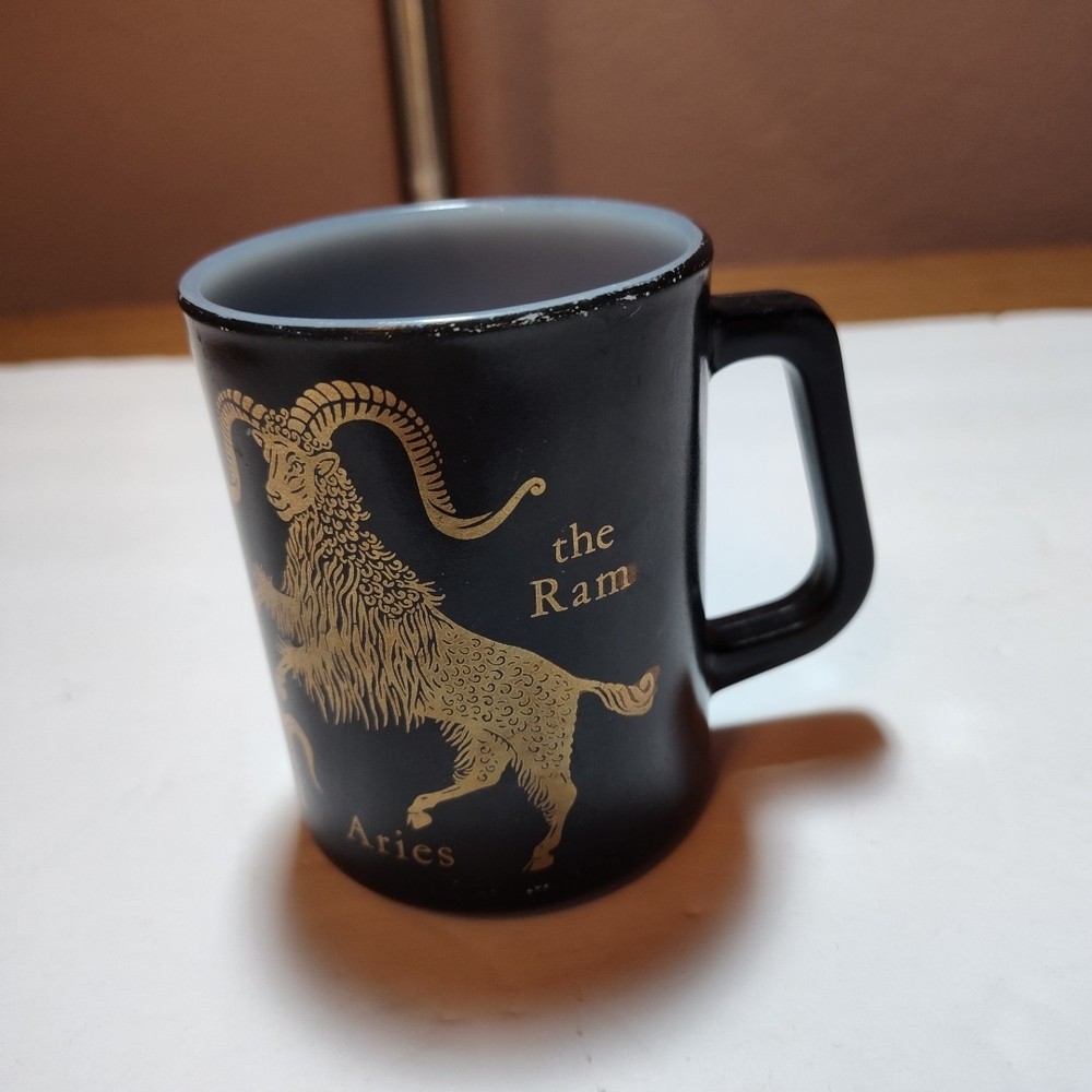 Vtg 1970s Federal Glass Aries The Ram Astrological Zodiac Sign Black/Gold Mug