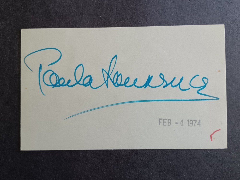 Paula Laurence (d. 2005) Signed Index Card - Dark Shadows, Law & Order