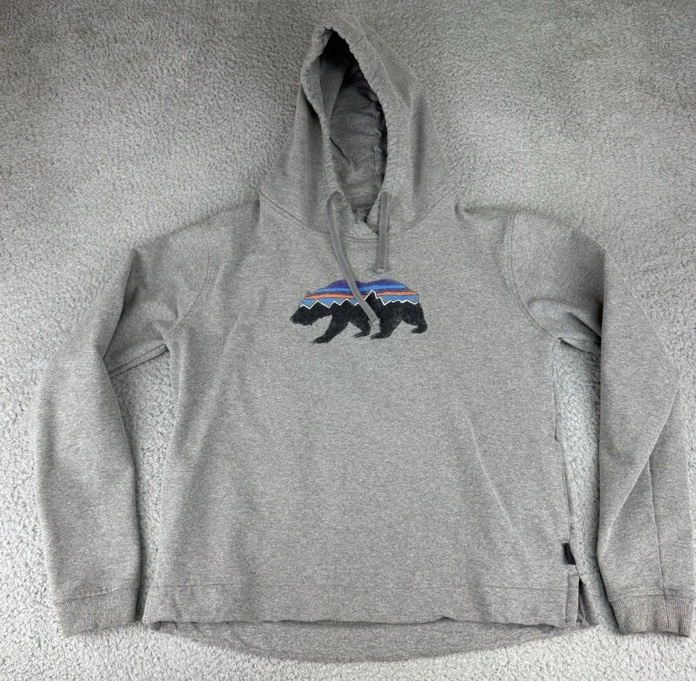 Patagonia Women’s Large Fitz Roy Bear Uprisal Pocket Hoodie Sweatshirt