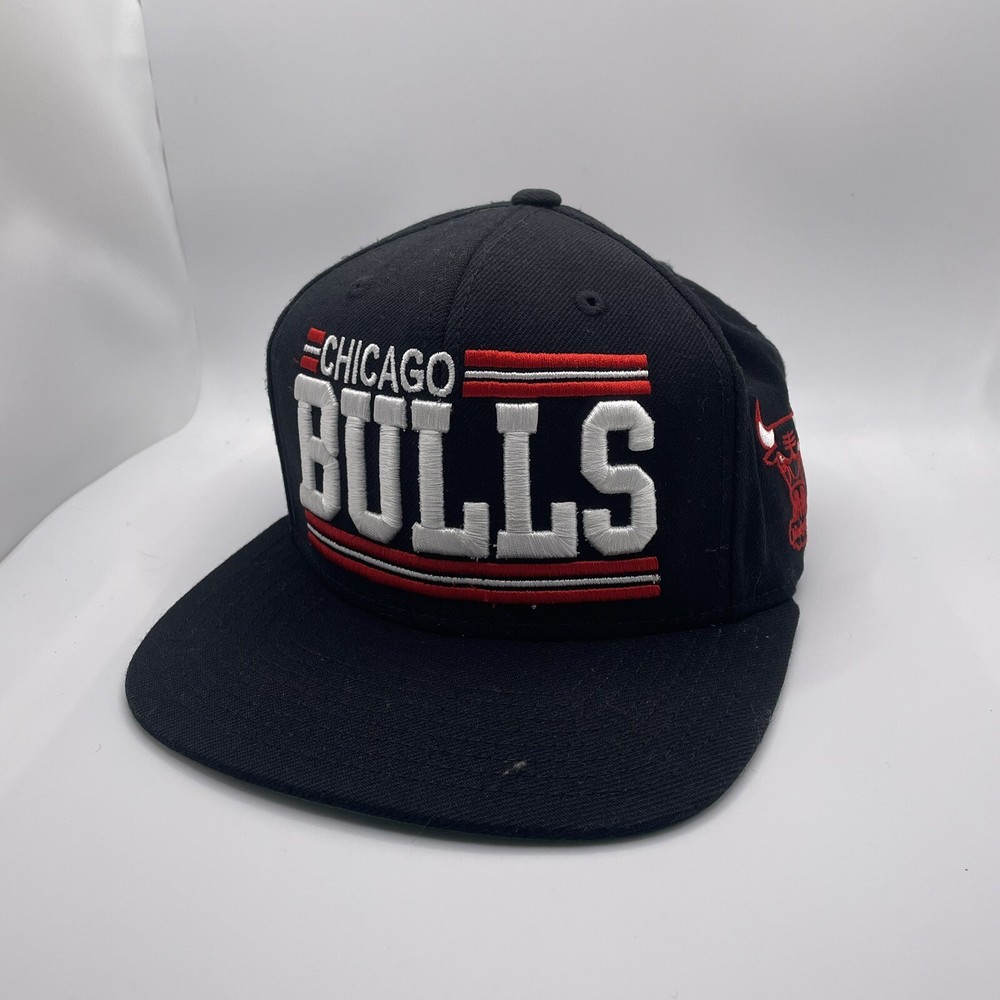 CHICAGO BULLS HAT MITCHELL & NESS SNAPBACK ADULT ADJUSTABLE Embroidered Black