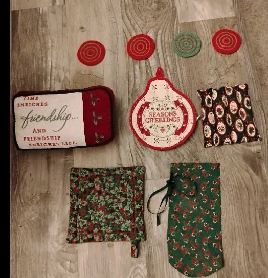 Bundle of seasonal Christmas decor