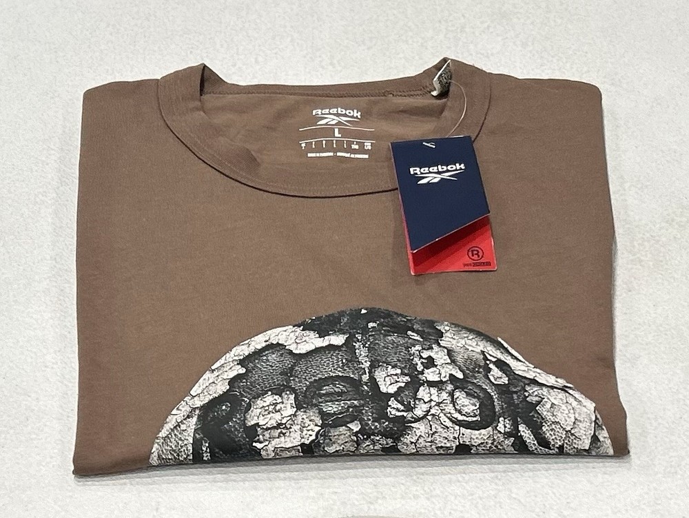 Reebok Men's Regular Fit Short Sleeve Graphic Hoopwear T-Shirt, Brown, L