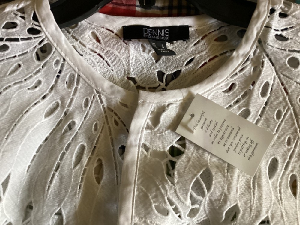 Dennis Basso White Eyelet Top Leaf Design