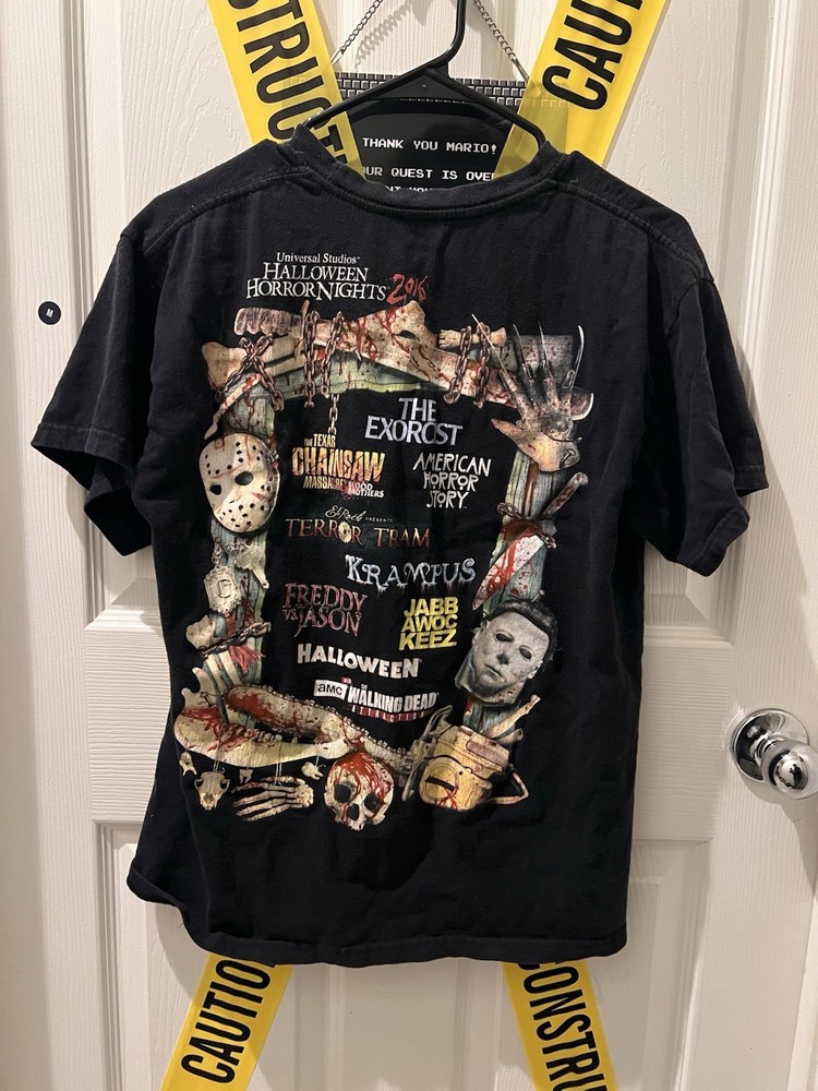 Universal Studios Halloween Horror Nights 2016 Black T-Shirt - Size Medium