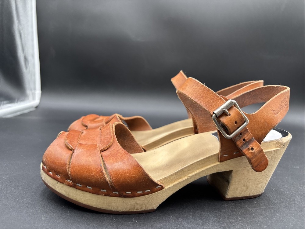 Swedish Hasbeens 38 US 7.5 Tan Leather Peep Toe Wooden Clog Sandals 1215-14