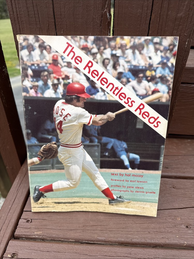 PETE ROSE Cover The Relentless Reds  Paperback 1976 Follows Bios, Photos, Stats