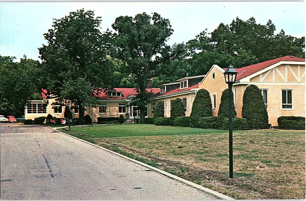 Chrome HOSPITAL SCENE Ottawa Illinois IL m/09 AH9286