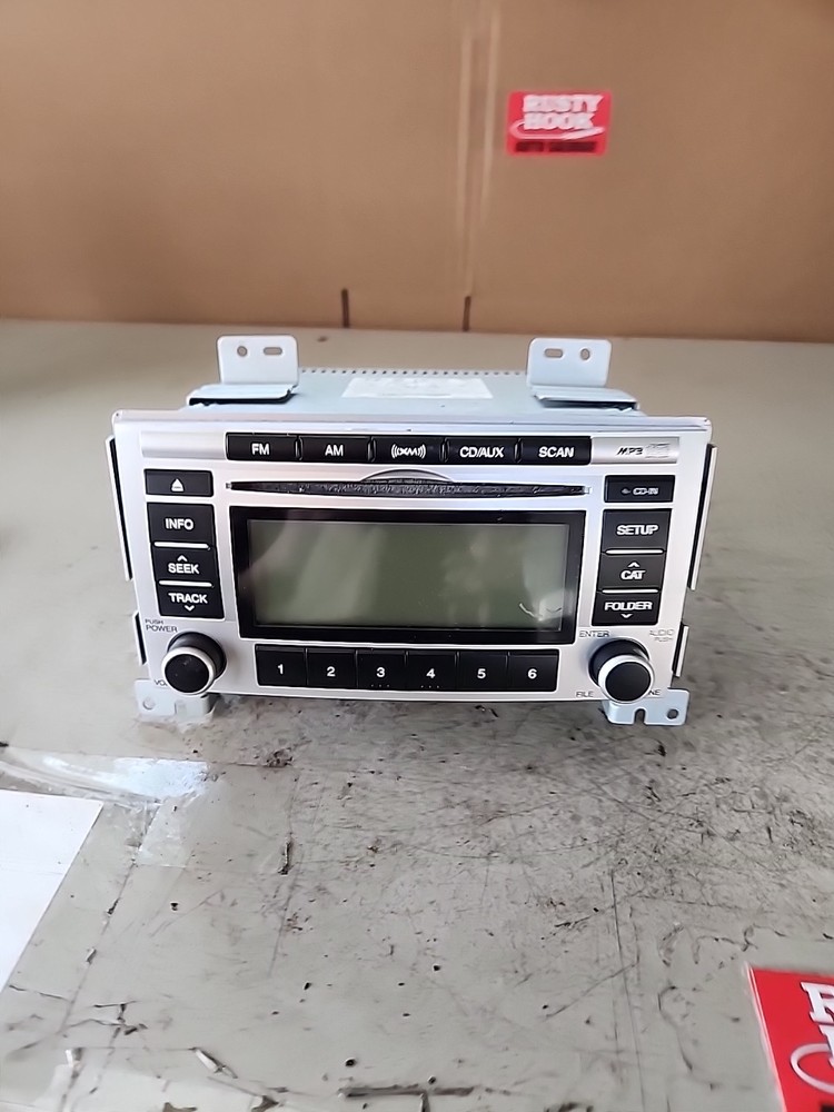 2009 Hyundai Santa Fe AM/FM Radio CD Player 96180-0W000