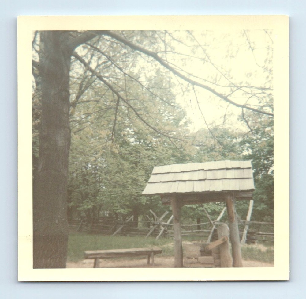 Old Vintage Square Color Photo NEW SALEM WISHING WELL ABRAHAM LINCOLN HOME