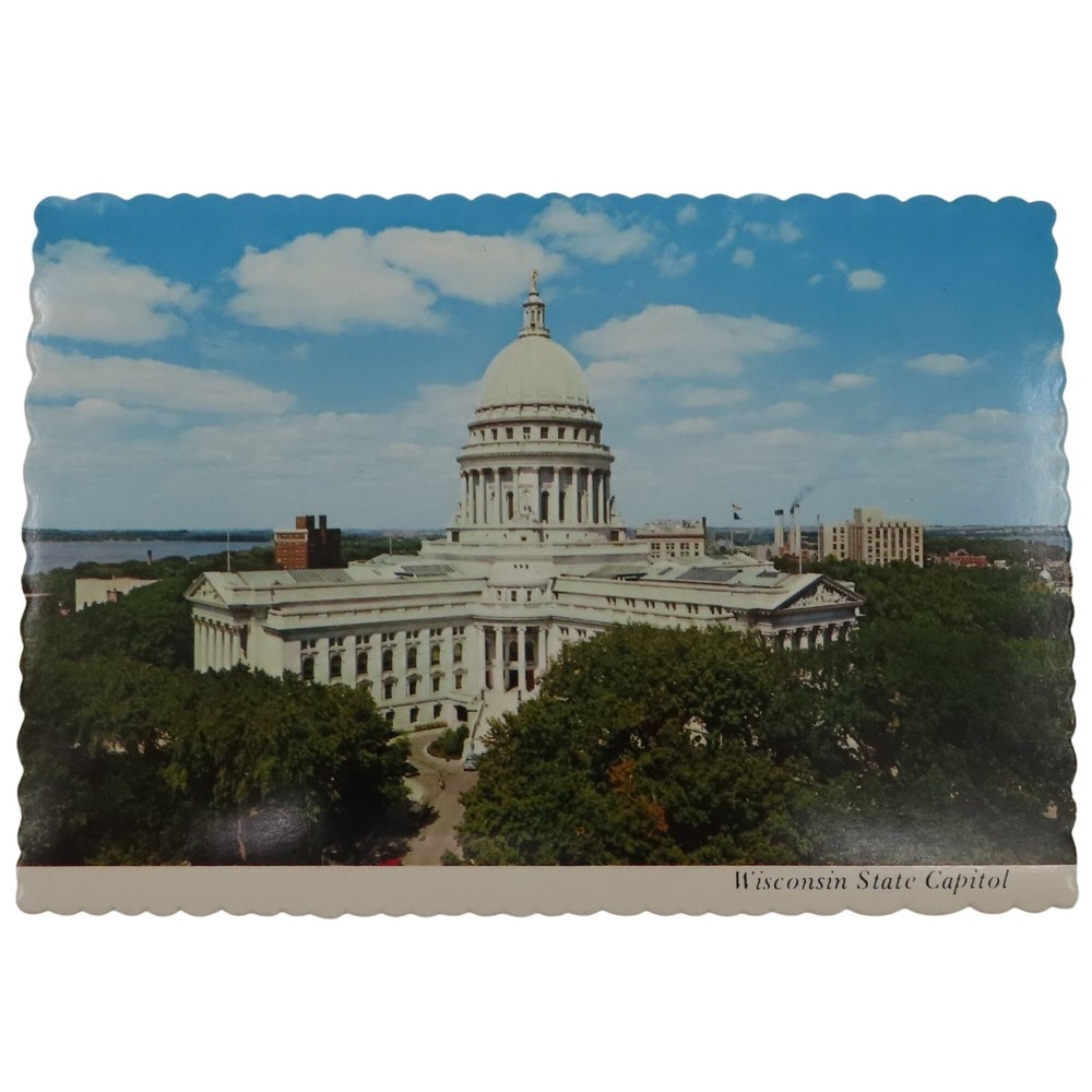 Wisconsin State Capitol Madison WI Photograph Postcard Unposted Scallop Edge VTG