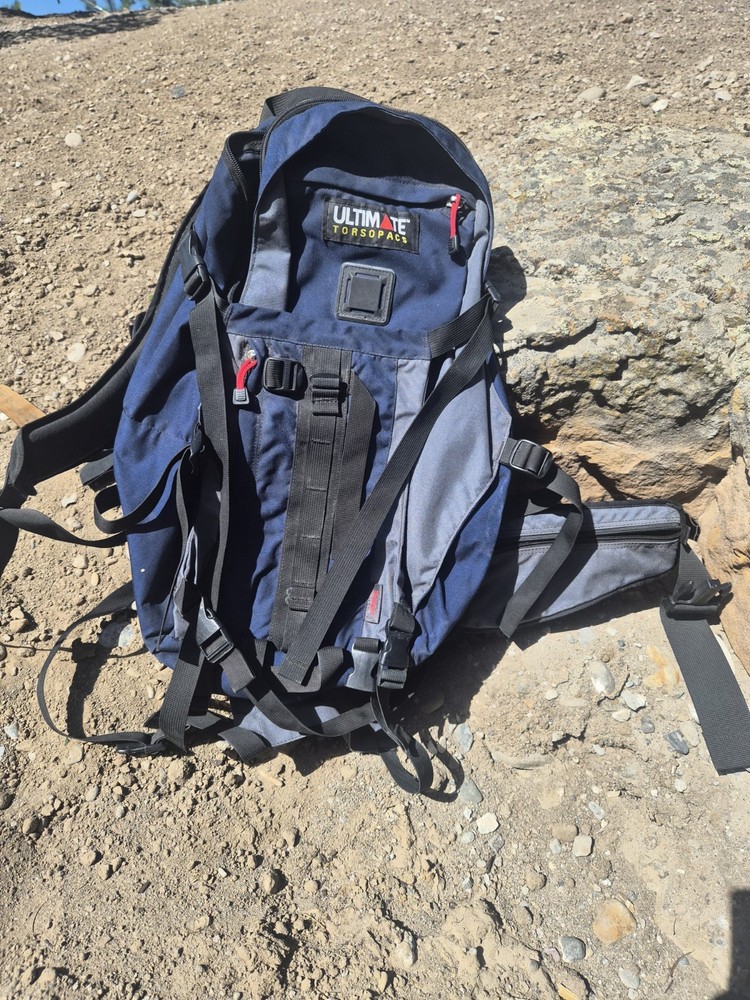 Ultimate Torsopacs Voyager Hiking Backpack Padded Straps Hip Belt Zip Black/Blue