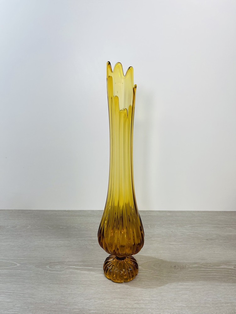 HTf Vintage MCM LE Smith Ribbed Cupped Swung Glass Vase In Amber 21” Stunning