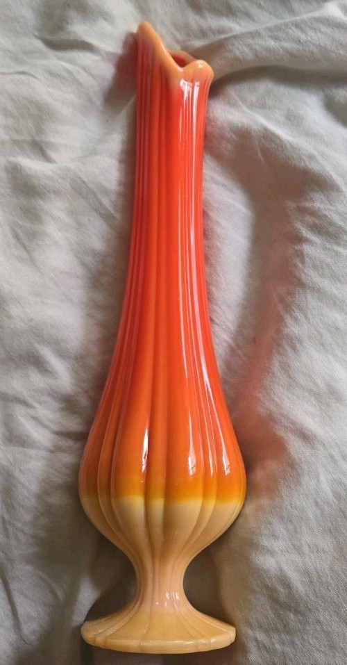 Vintage L.E. Smith Bittersweet Swung Vase 13