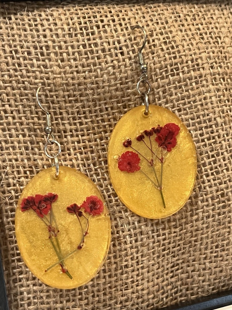 Handcrafted Resin Oval Dangle/Drop Earrings Gold Tone Red Flower Hook