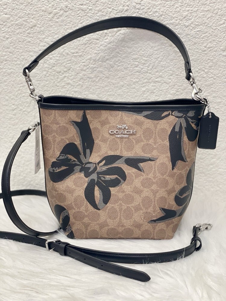 NWT Coach CY651 City Bucket Bag In Signature Canvas with Bow Print Crossbody Tan