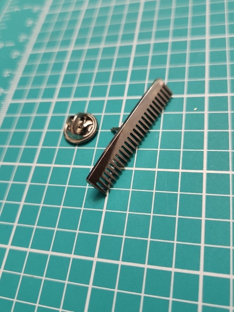 Vtg Comb  Silver Tone Lapel Pin
