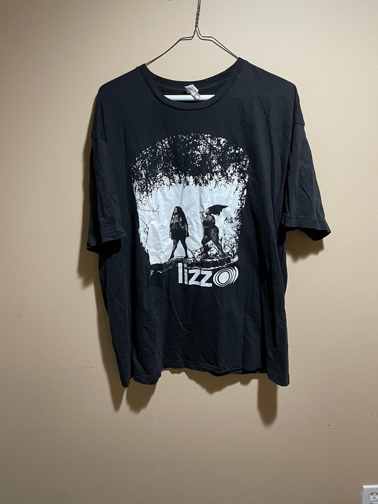 Lizzo Graphic T-Shirt Size XL White Tour Tee Concert Music