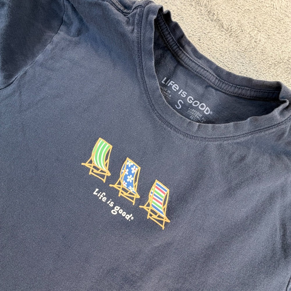 Life Is Good T Shirt Women Small Beach Chairs Graphic Navy Blue Tee