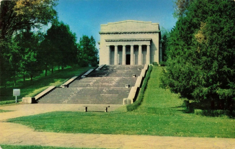 Abraham Lincoln Birthplace Memorial Park - Hodgenville Kentucky KY Postcard
