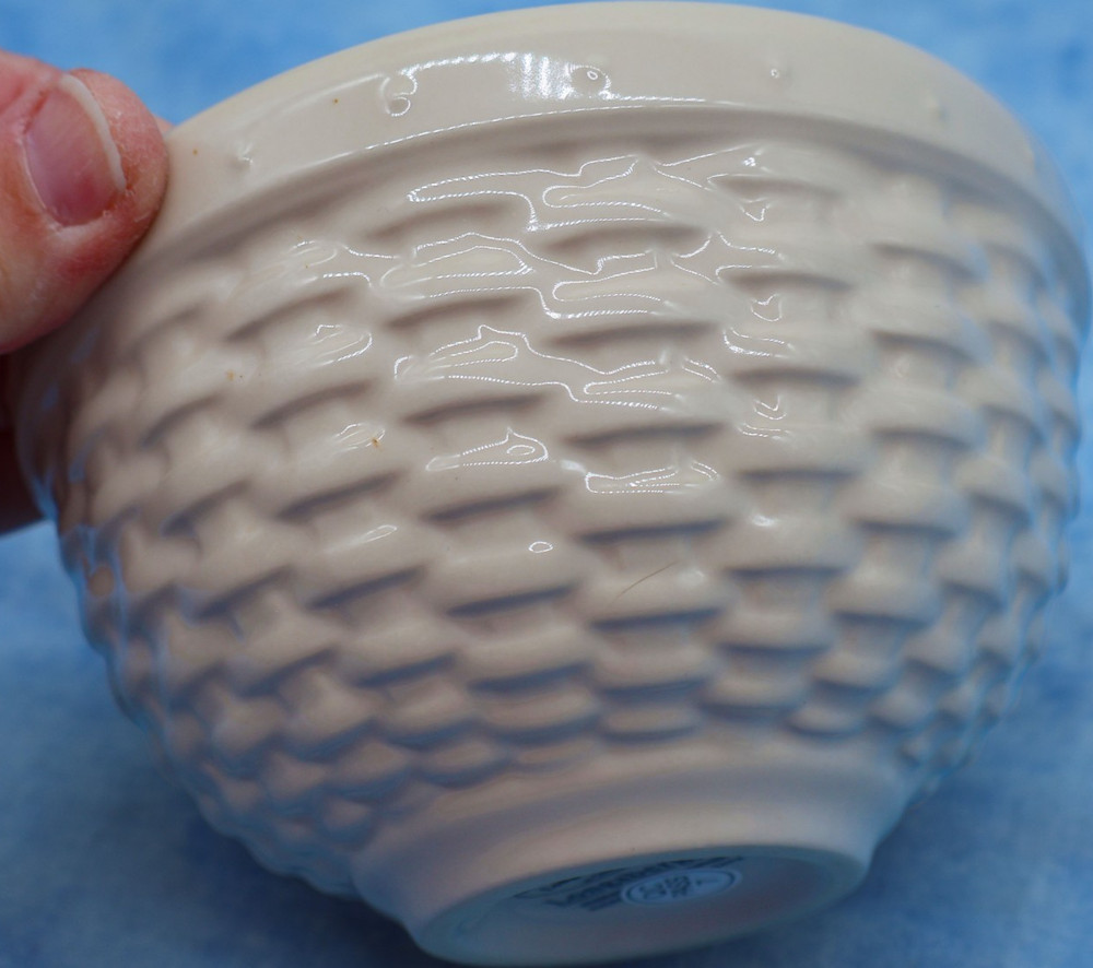 Longaberger Pottery Basketweave Small Bowl Ivory Made in China 5 Inch