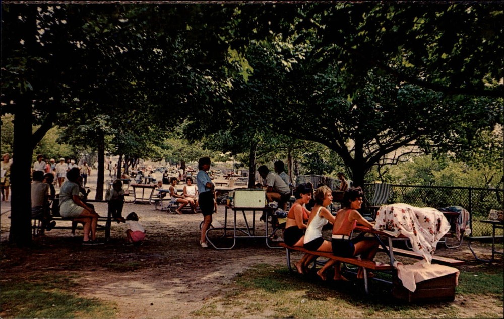 Connecticut New London Ocean Beach Park ~ 1950s-60s vintage postcard sku231