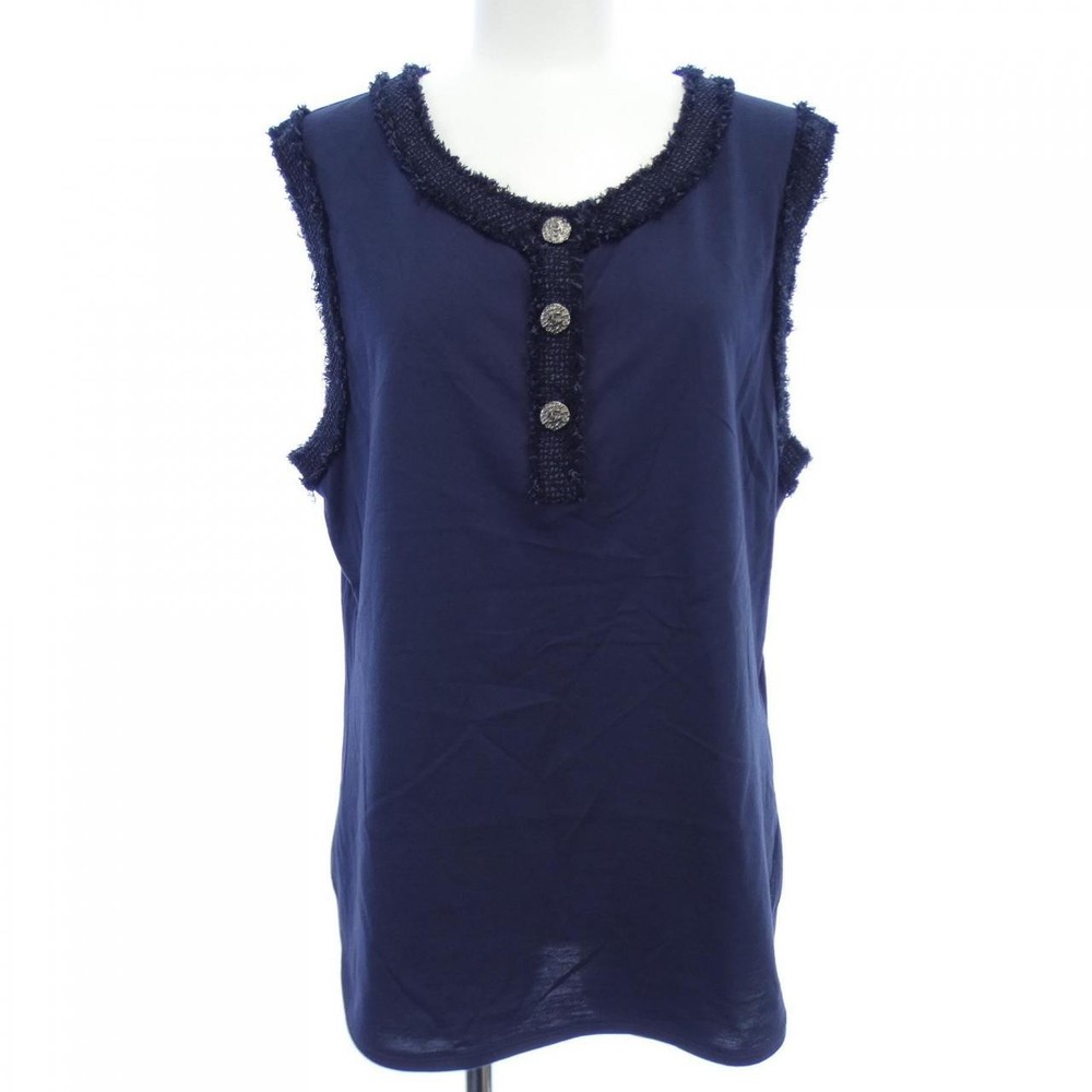 Authentic CHANEL Tops #241-003-918-2925