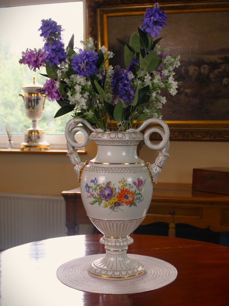 Meissen Snake Vase