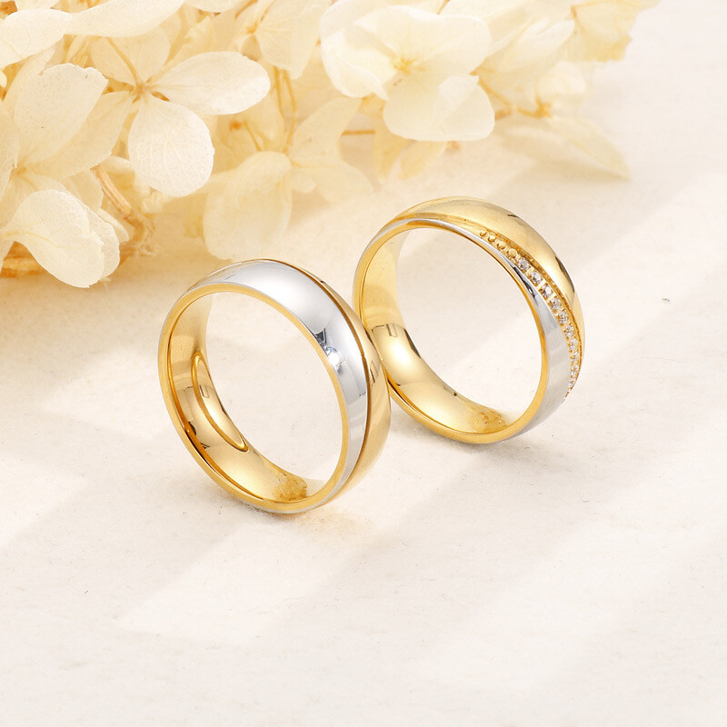 Stylish diamond-encrusted stainless steel titanium steel ring for men and women