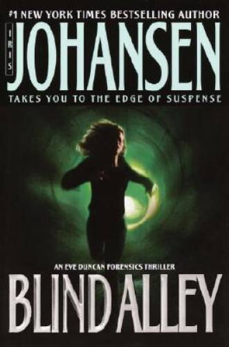 Blind Alley (Eve Duncan) - Hardcover By Iris Johansen - GOOD