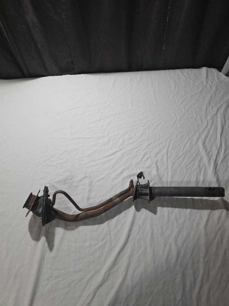 06-11 Ford Crown Victoria /Mercury Grand Marquis Gas Tank Fuel Filler Neck