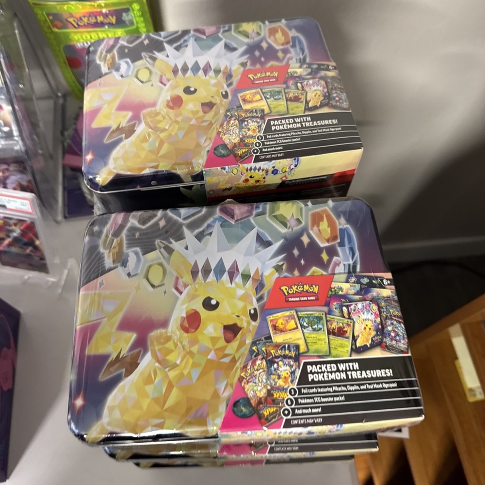 Pokémon TCG: Collector Chest (Surging Sparks Theme) Pikachu Lunch Box