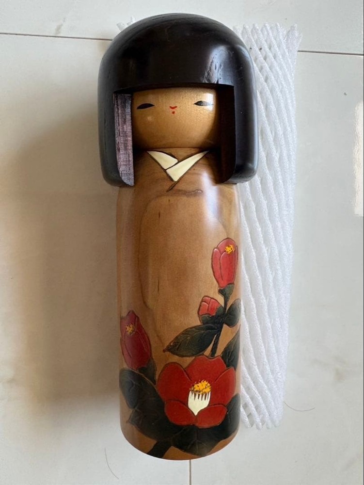 Creative Kokeshi Doll Camellia Pattern Wooden Japanese Retro Showa Collectible