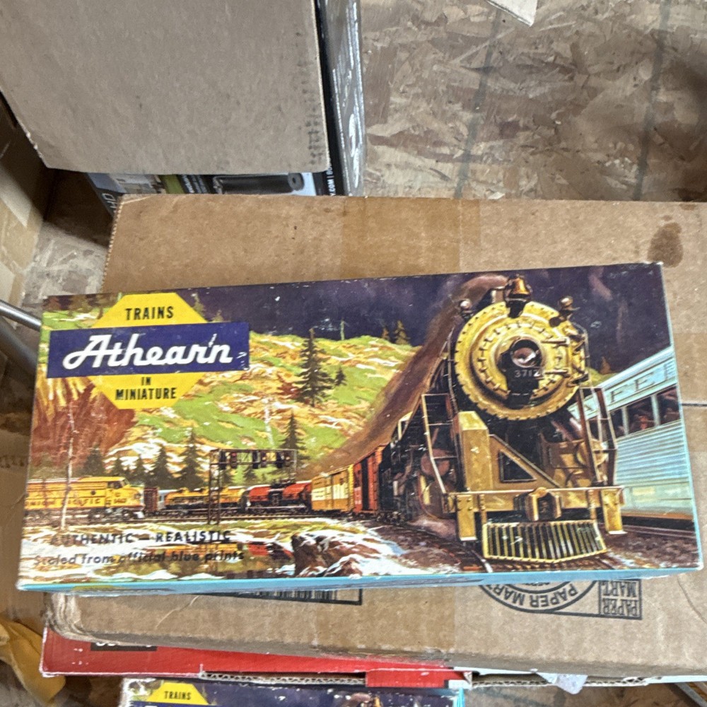 Athearn Canadian National HO Refrigerator Car Gray 1:87 Analog DC MPN 1604