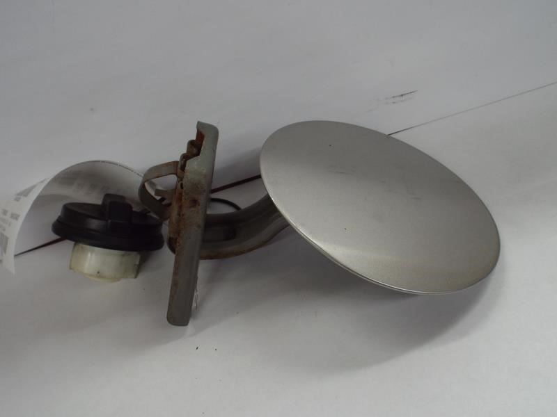 SRX       2005 Fuel Filler Door 433006