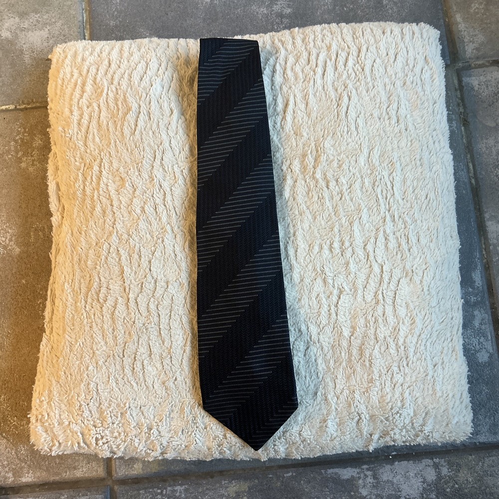 gucci tie
