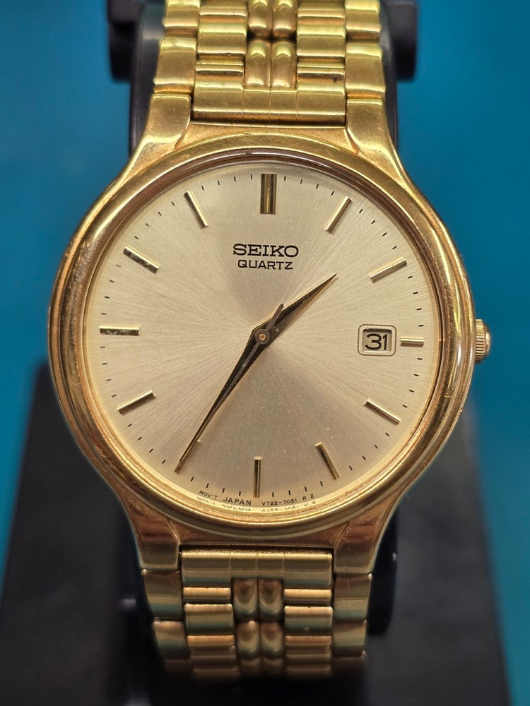 Working Seiko Quartz Calendar Classic Gold Tone Men's Wristwatch V722-7058 / PJs