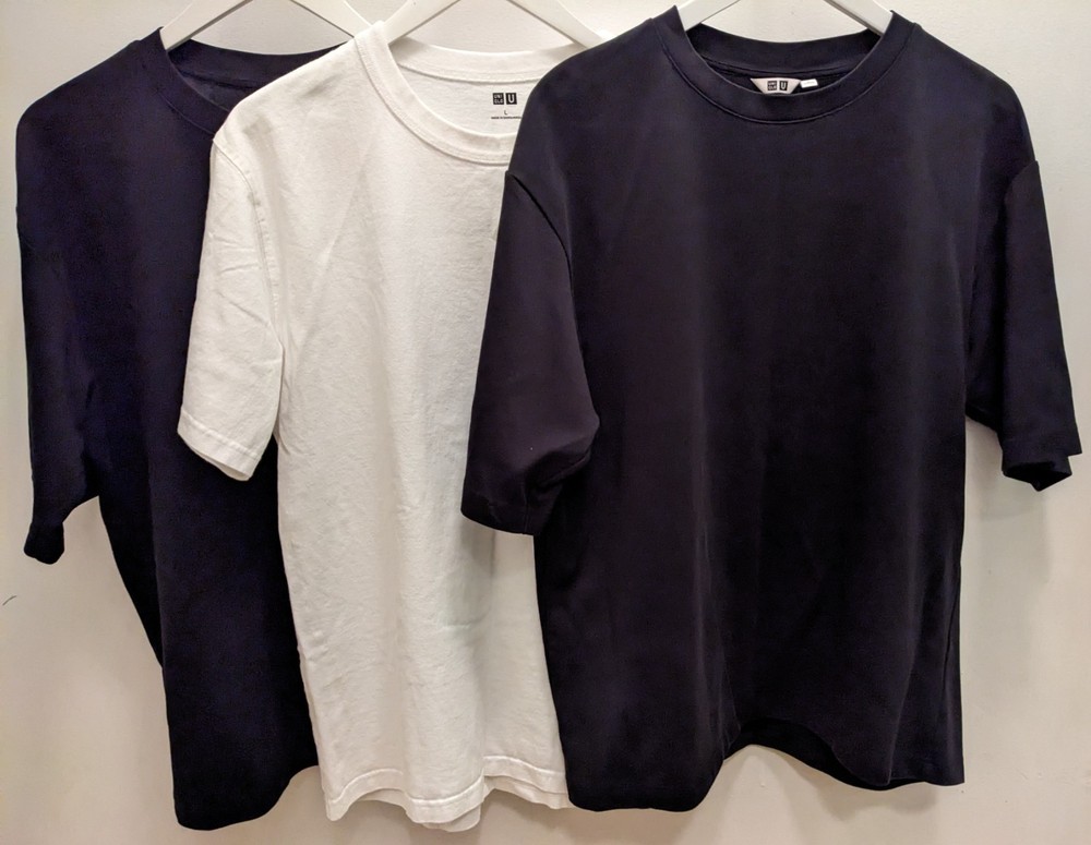 Lot of 3 Uniqlo U T-Shirt 2 AIRism Black Cotton Blend & 1 White Cotton Mens SZ L
