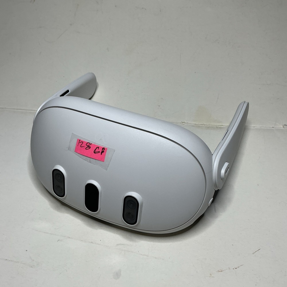 Meta Quest 3 128GB VR Headset Only (0026)- Works Great
