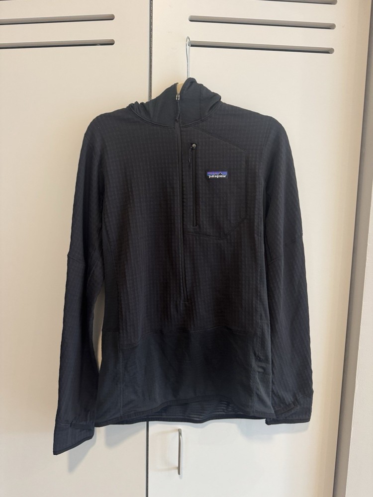 Patagonia Mens R1 Grid Fleece Midlayer Pullover Hoodie Size M Black 1/2 Zip